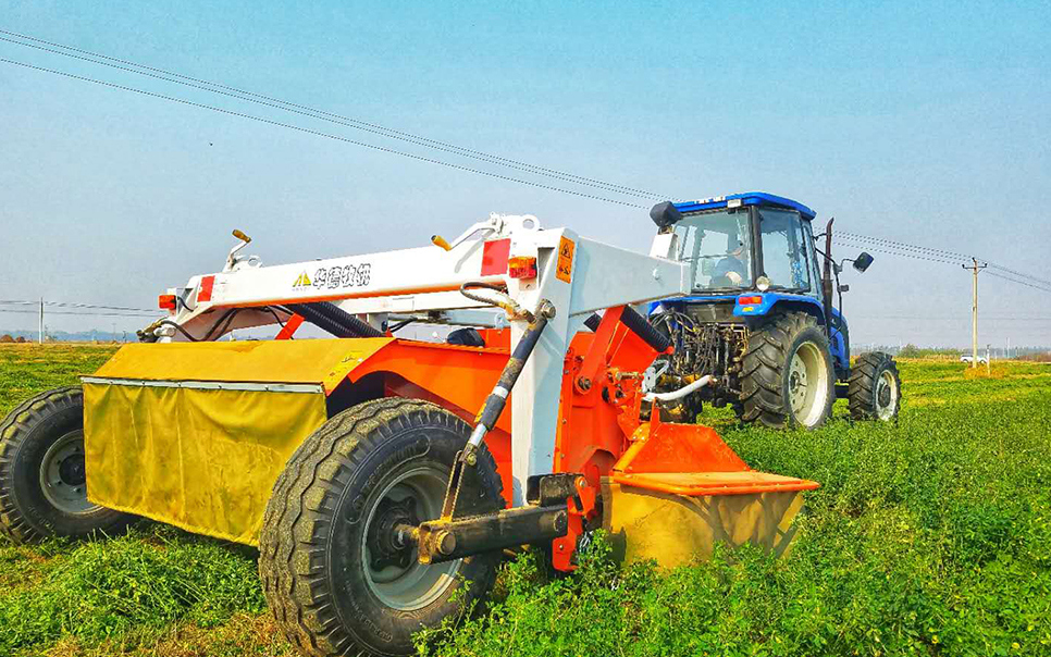 標(biāo)題：9GBXQ-3.0型旋轉(zhuǎn)式切割壓扁機
瀏覽次數(shù)：70
發(fā)表時間：2023-12-12